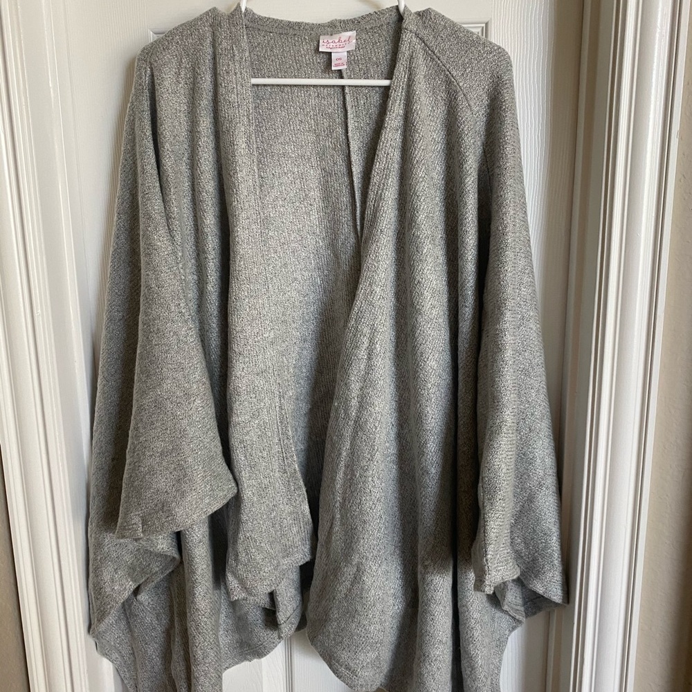 Isabel maternity poncho